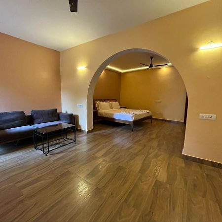 Hotel Rococco Ashvem Mandrem Zewnętrze zdjęcie