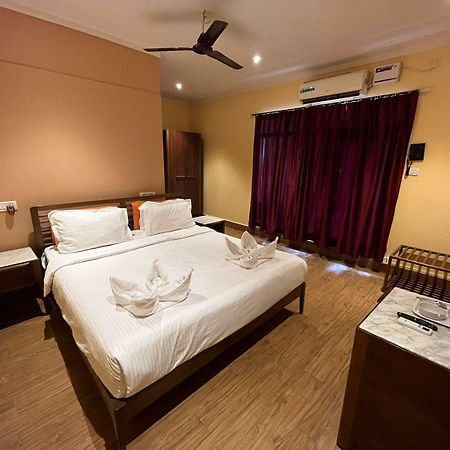 Hotel Rococco Ashvem Mandrem Zewnętrze zdjęcie