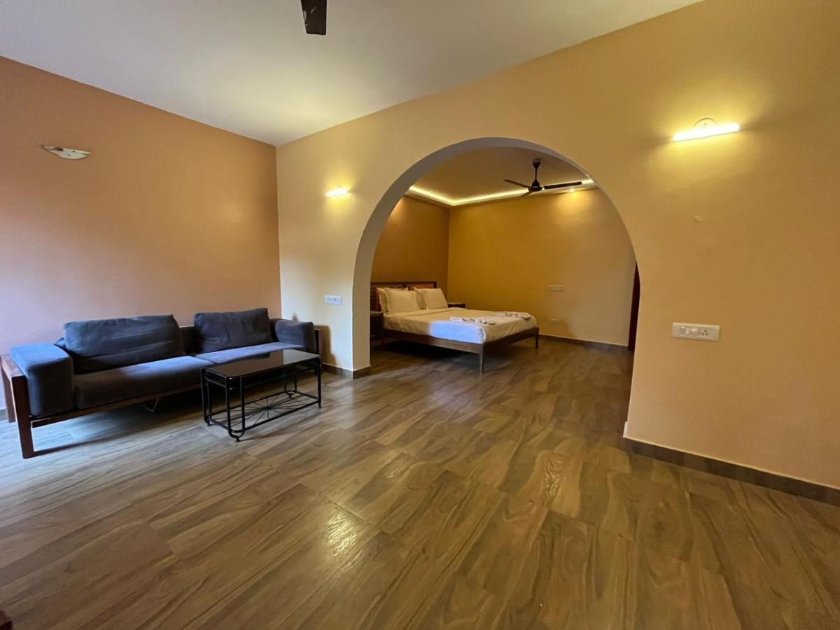 Hotel Rococco Ashvem Mandrem Zewnętrze zdjęcie